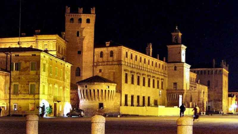 Modena Night Tour2 photo